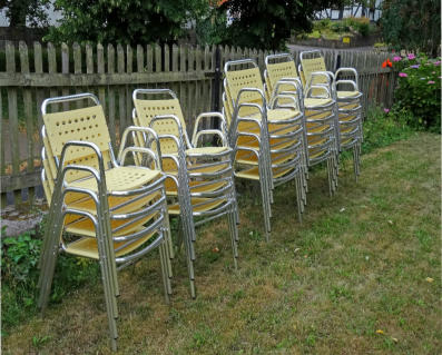 Open-Air-Konzert auf dem Rasen vor der Dorfkirche Eichenberg. Piknikdecken und Klappstühle bitte mitbringen. Wem das Tragen schwer fällt: Einige Stühle stehen bereit.